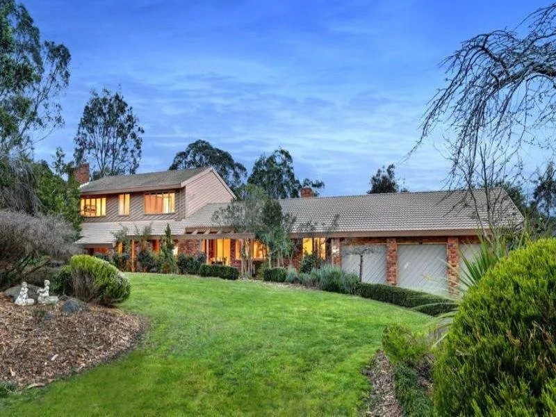 Spacious and perfect for entertaining in the heart of Warrandyte