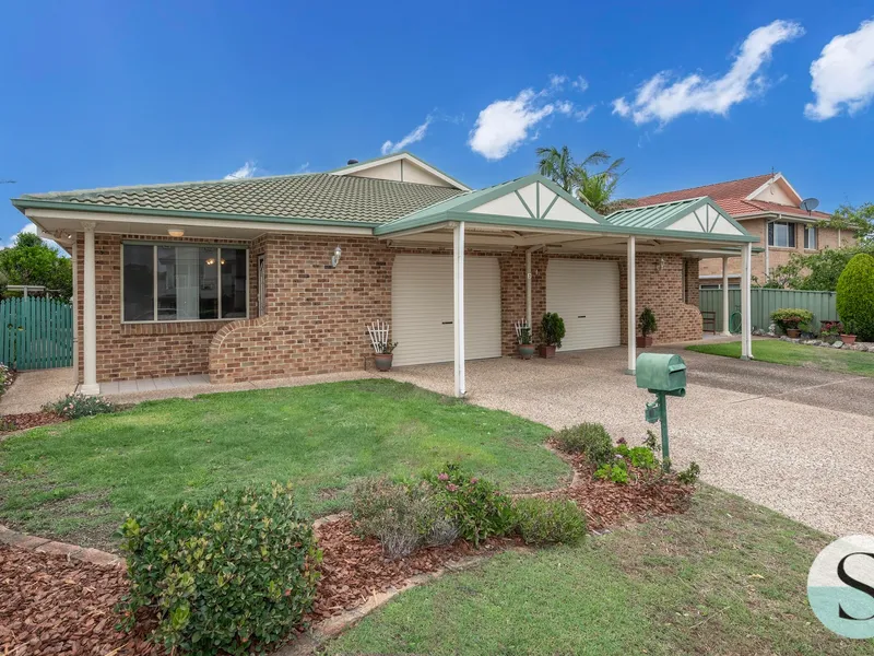 Brilliant Beachside Estate Living on a Budget, No Nasty Strata Fees to Pay, Very Minimal Maintenance & More Like a Single Level House than Duplex!
