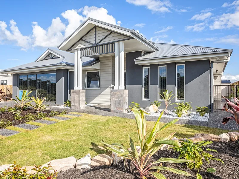 Hamptons Beauty with Breathtaking Views