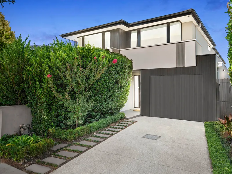 Luxurious Living, Location and Lifestyle Perfection