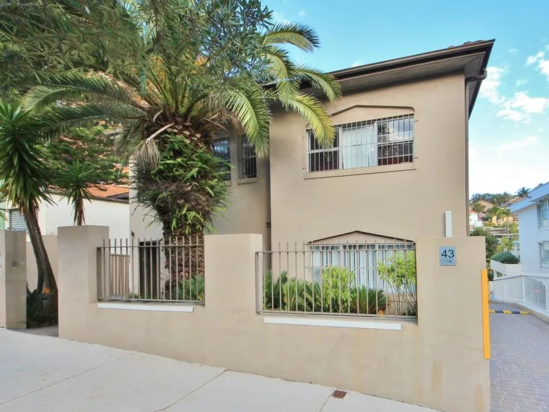 SPACIOUS 2 BEDROOM APARTMENT