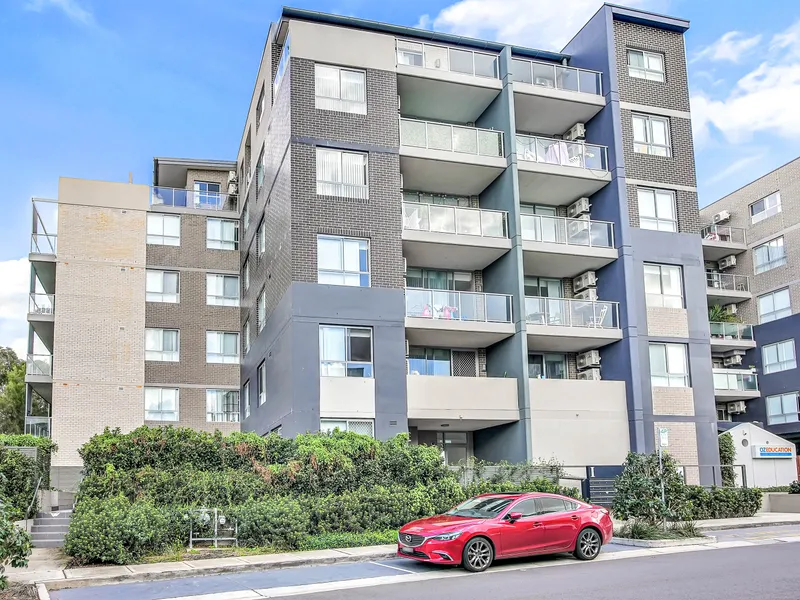 Beautiful City Views - Well appointed 3 bedrooms Apartment