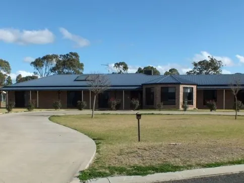 Enormous Home In Prestigious Location