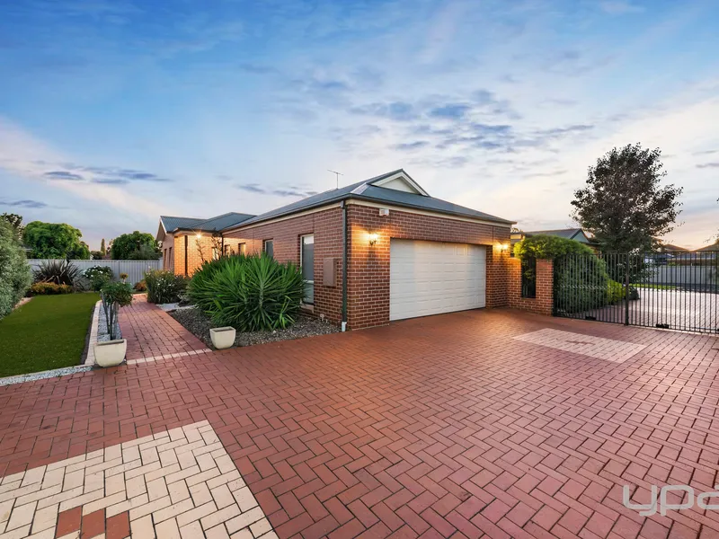 WARNING: OPPORTUNITY CAN’T BE MISSED.. 1200M2 OF LAND