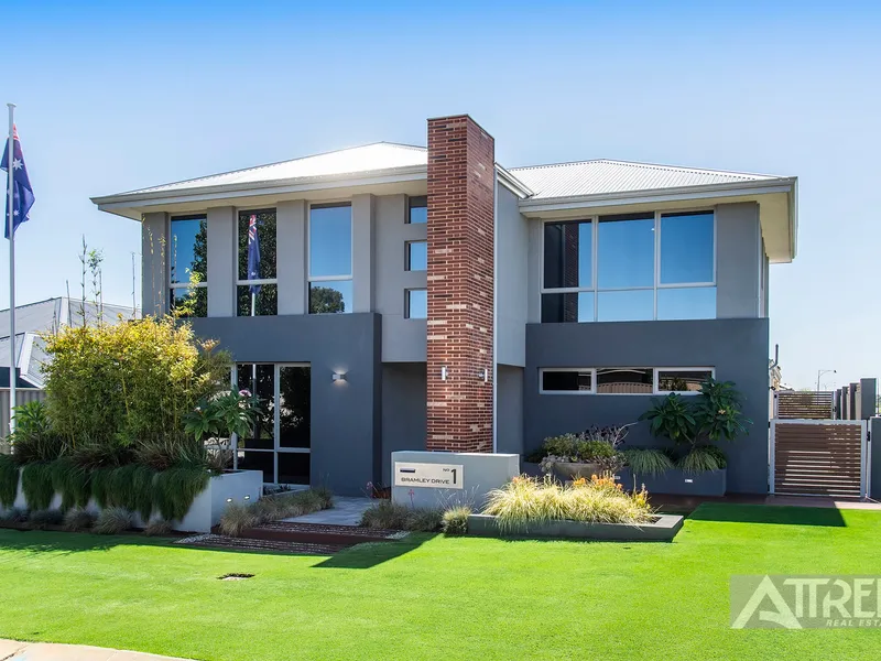 GRAND EXECUTIVE LIVING AT ITS FINEST!!!