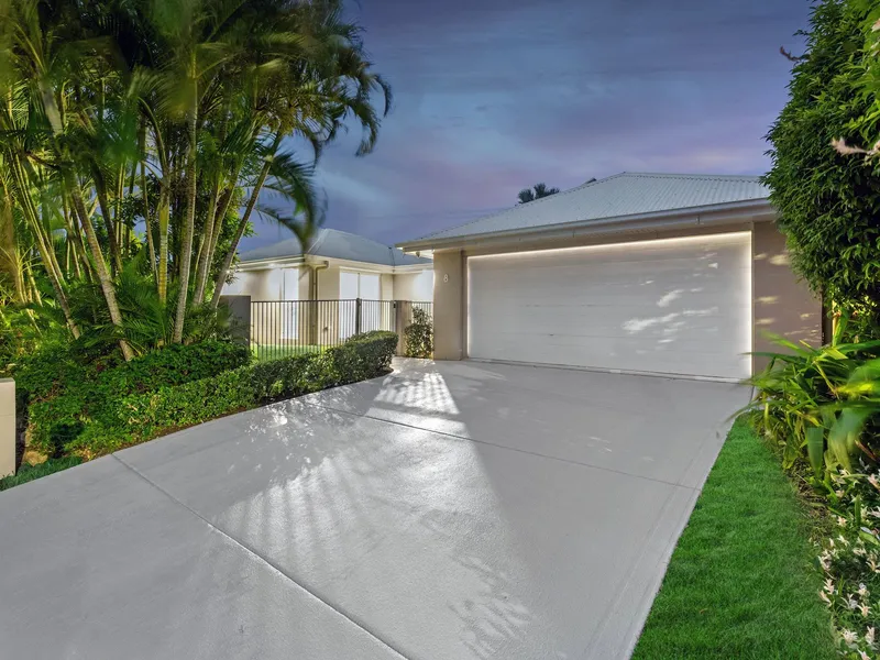 4 Bed Home with Steel Frame, 585m2 Block and Pool!!