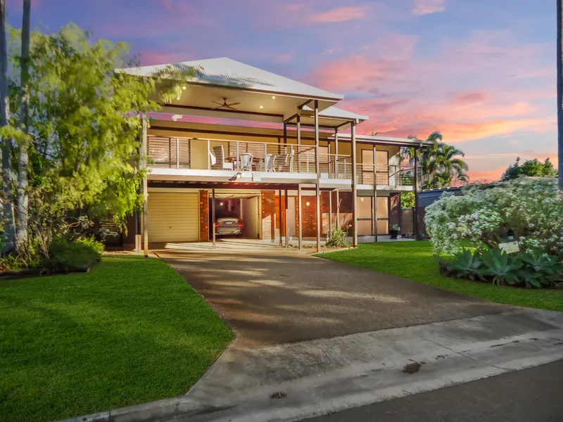 Generous Sized Home - Superb River Front location