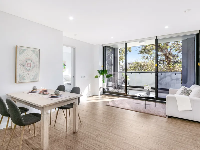 2 Bedroom Plus Super Size Study Room 