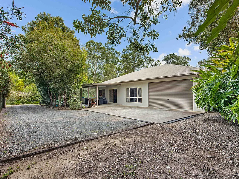 Big block - bigger opportunity. Two bedroom home in Tewantin