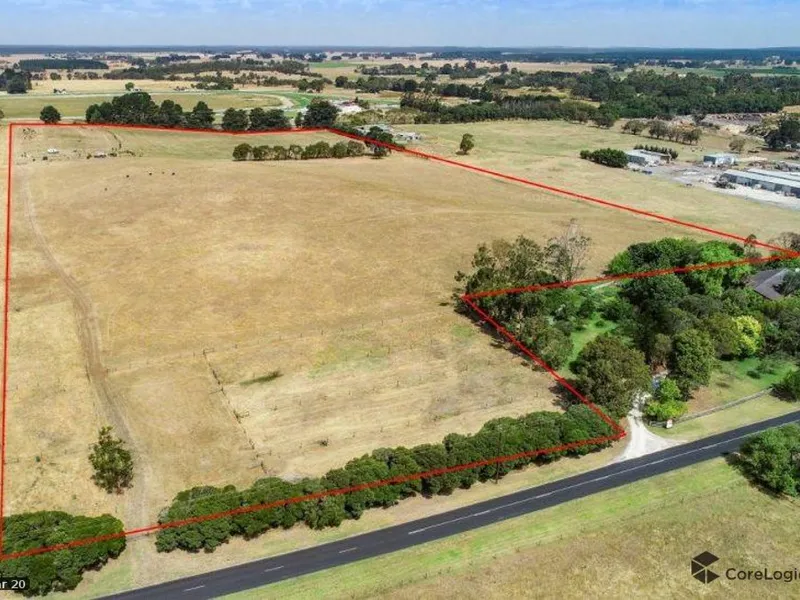 Sought After Land In Yahl