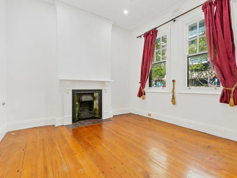 Charming Terrace House at the Doorstep of the CBD!