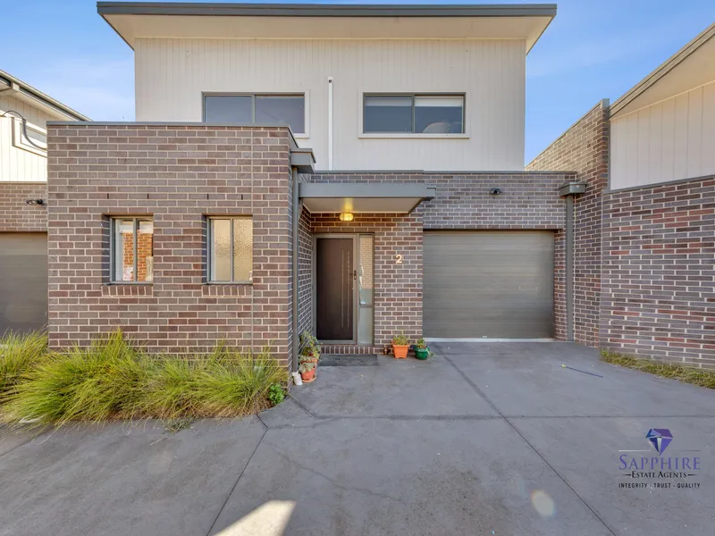 Contemporary Townhouse in Prime Glenroy Location - Perfect for First Home Buyers and Investors!