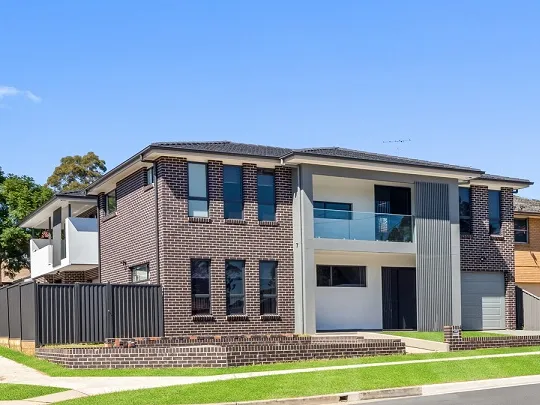 BRAND NEW EXECUTIVE RESIDENCE