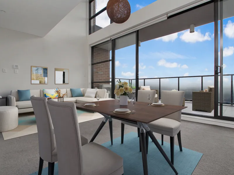 OVERSIZED PENTHOUSE STYLE APARTMENT LIVING