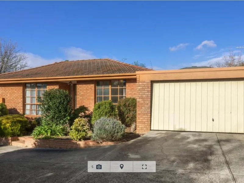 Fantastic 2-bedroom House in Box Hill South!
