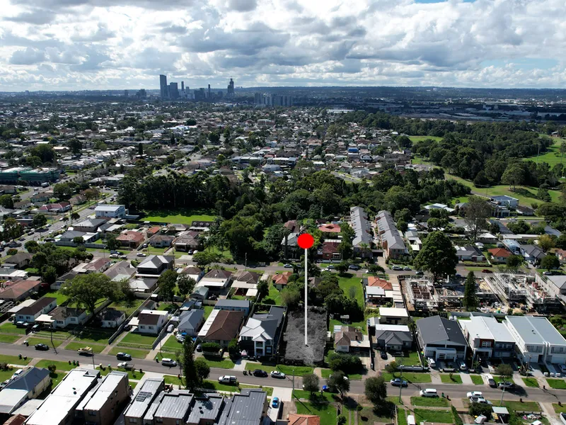 600 SQM WITH OVER 15M FRONTAGE