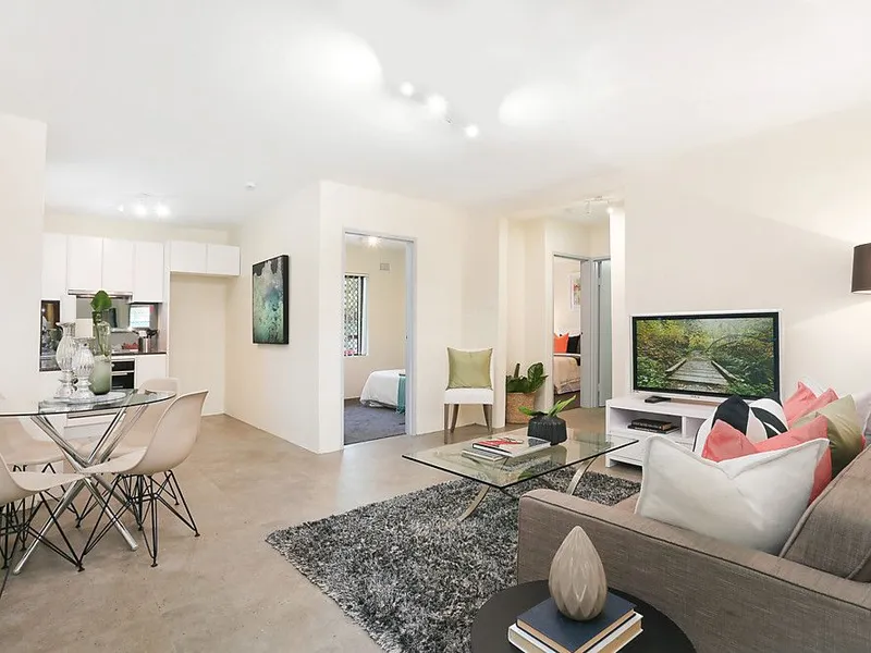 Furnished NEWLY UPDATED Morden Style