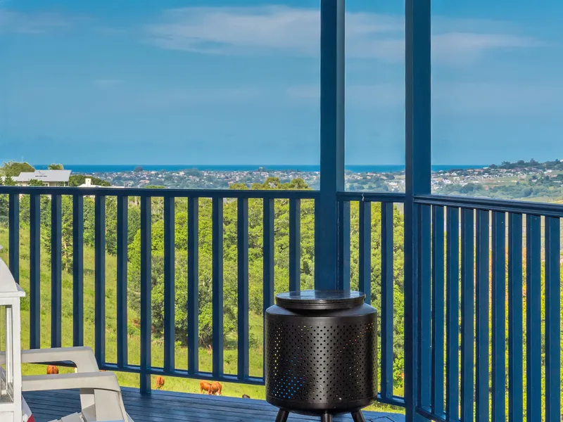 ELEVATED AND SPACIOUS HOME - STUNNING COASTAL VIEWS