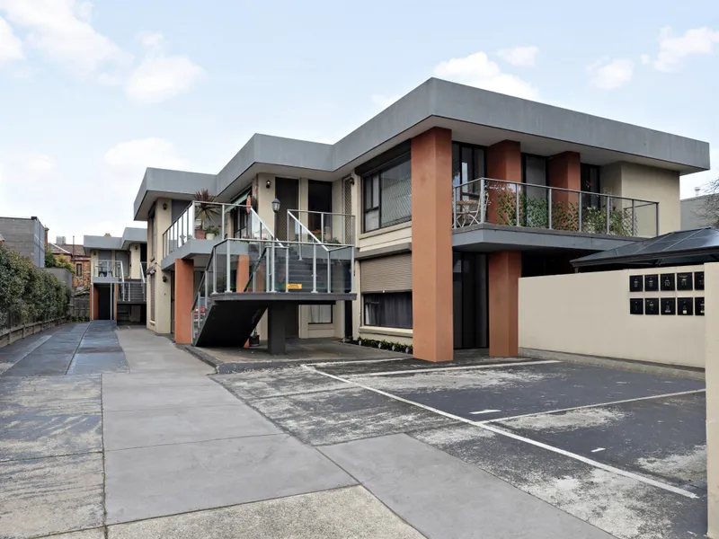 Comfort, Convenience and a Lifestyle Location