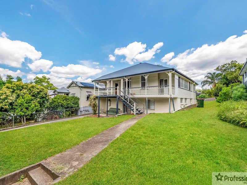 LARGE SHARE HOUSE IN PRIME LOCATION!