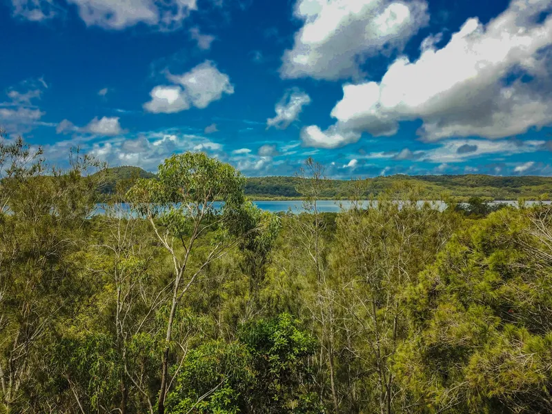 Water Views 847m2