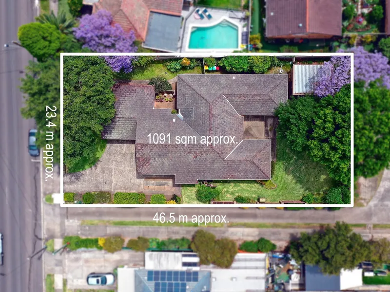 ARCHITECTUALLY DESIGNED HOME ON LEVEL, QUARTER ACRE BLOCK