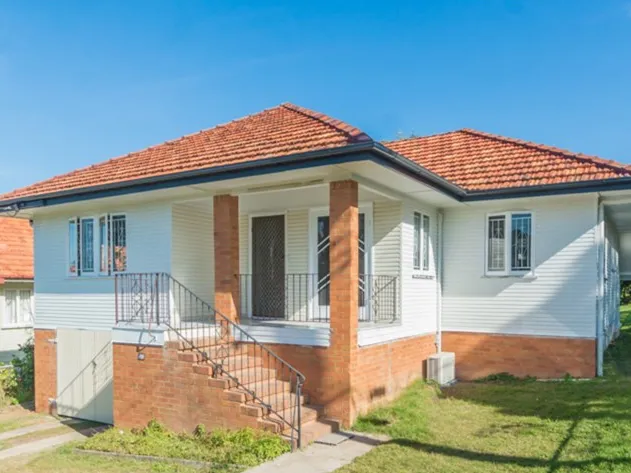 Lovely 3 Bedroom Home in Quiet Street
