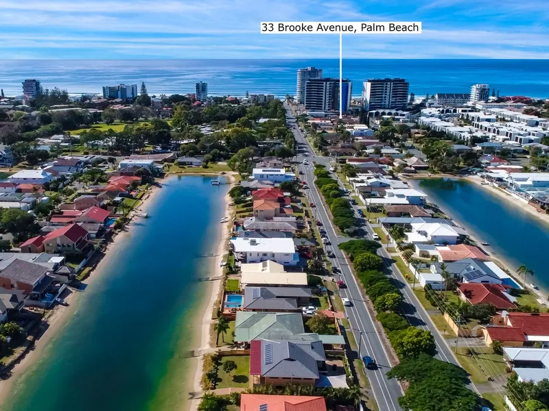 Renovated Duplex within 250m to the beach