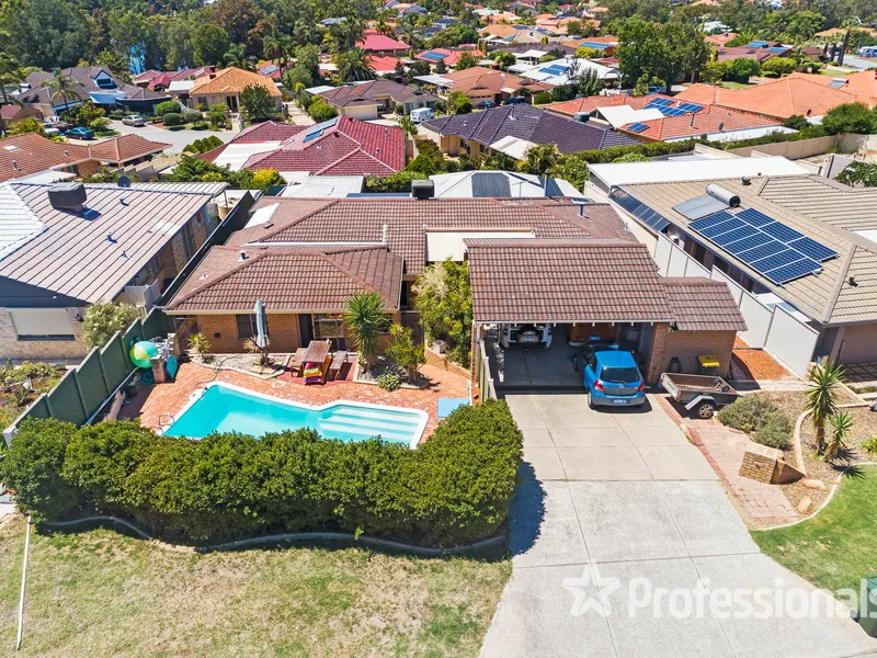 FABULOUS HOME, FABULOUS LOCATION!! MUST VIEW!