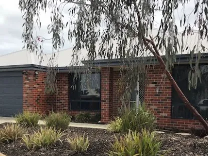 LOVELY 4 X 2 HOME FOR RENT IN ORELIA