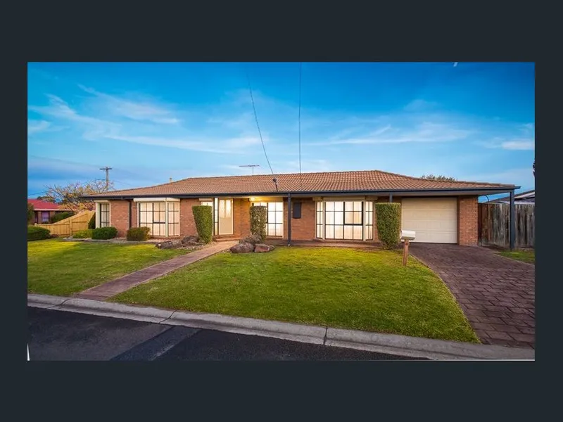 3 BEDROOM FAMILY HOME FOR RENT IN HOPPERS CROSSING !!