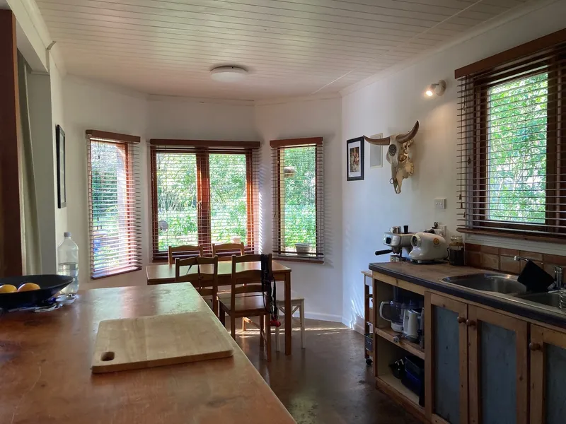 Comfy House on Wombat Hill with easy reach to schools, cafes, gardens, lake. Everyone has loved living here with Light and Sun and Energy Efficiency