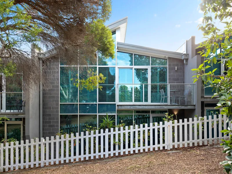 Parkside Design on the Edge of the Village