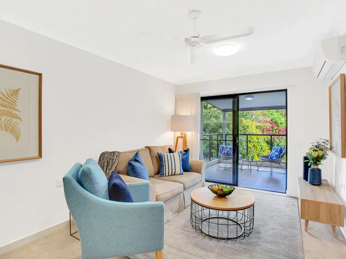 Peaceful unit with quiet leafy outlook