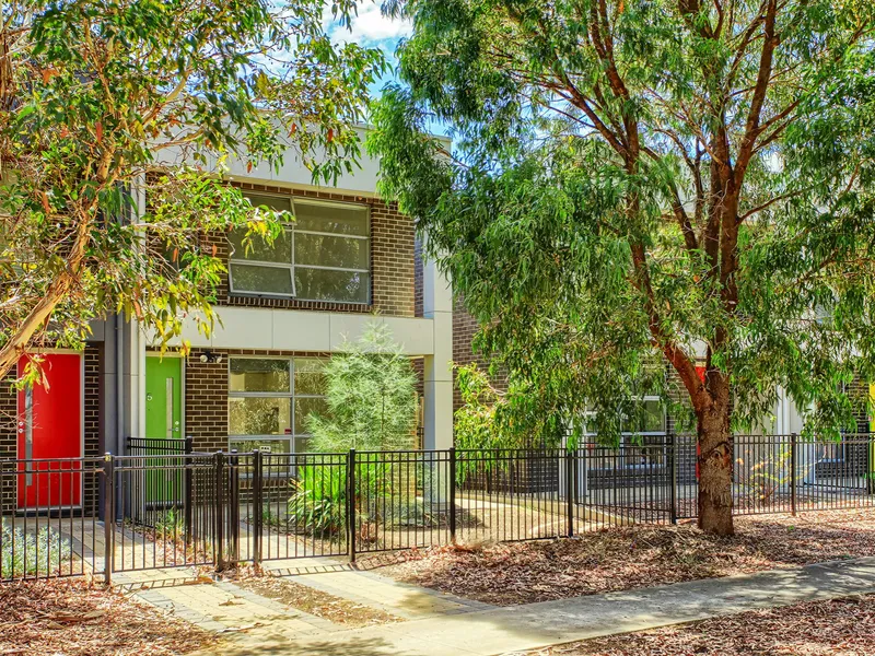 Stylish Modern Townhouse overlooking Medika Reserve