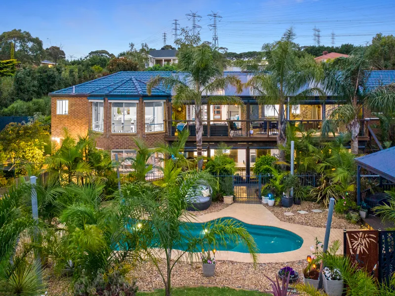 An eye-catching entertainer’s paradise with much, much more