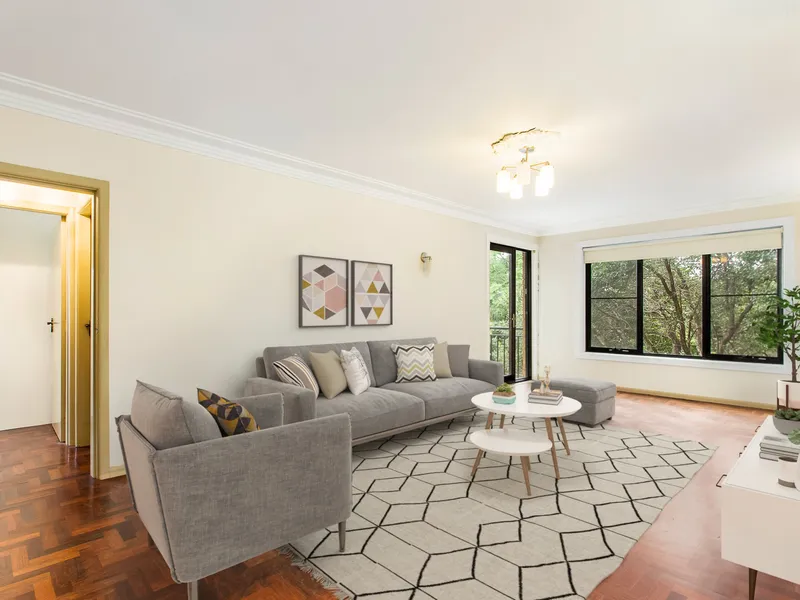 SUN-DRENCHED SPACE WITH WATER VIEWS IN LEAFY SETTING - 1X WEEKS RENT FREE!