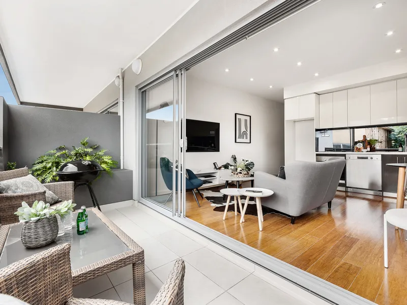 Savvy & Stylish Step Into St Kilda