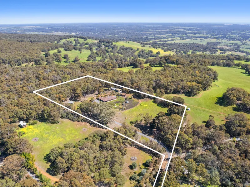 5 acres of secluded bliss