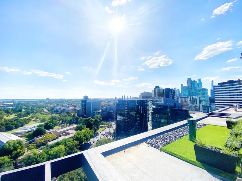 Fabulous Apartment with Private Roof Terrace 