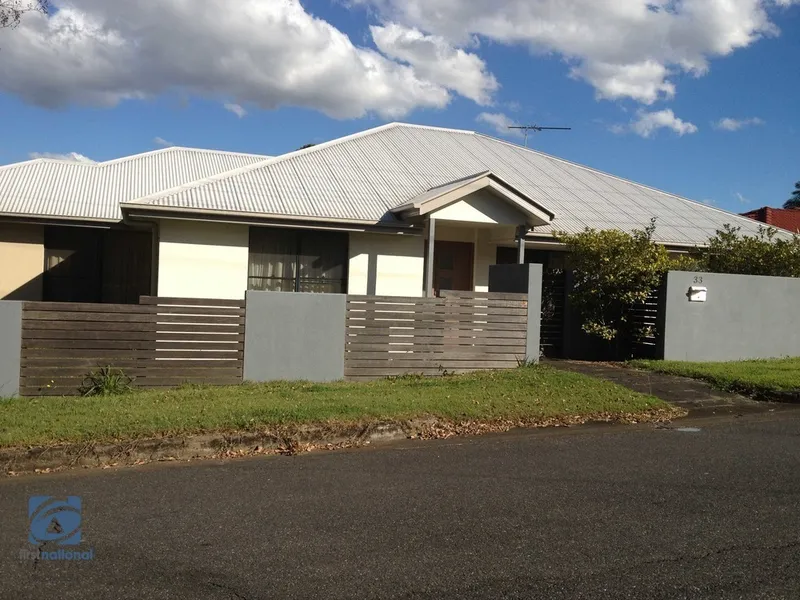 Executive Living in Peaceful Pocket