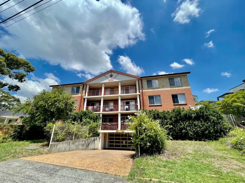 GREAT UNIT IN A CENTRAL LOCATION.