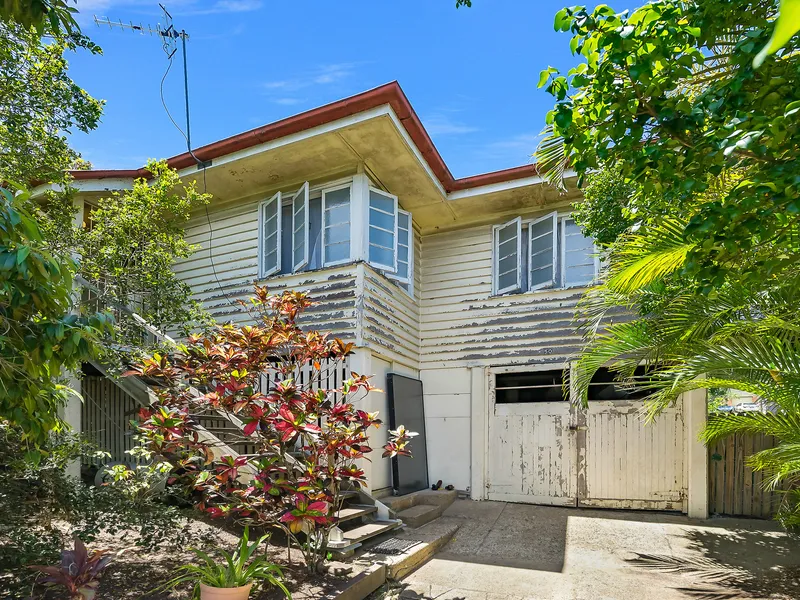 Post War renovator in prized parkside neighbourhood