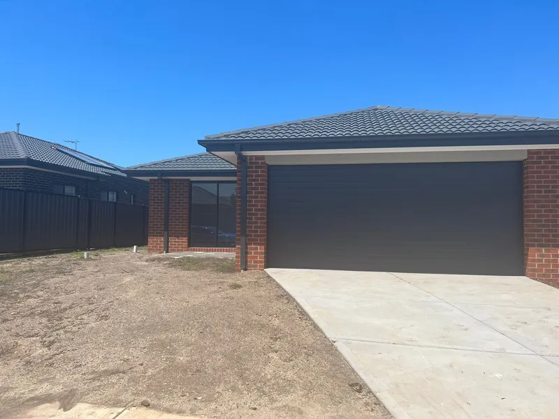 Brand New Family Home in Tarneit