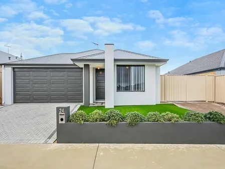 BEAUTIFUL 4x2 FAMILY HOME IN SECRET HARBOUR!