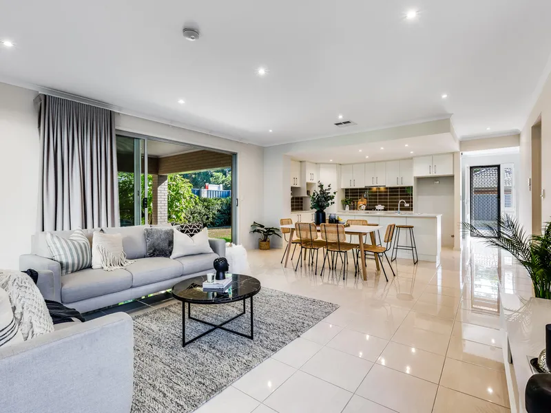 Low maintenance lock up and leave lifestyle on the city fringe!