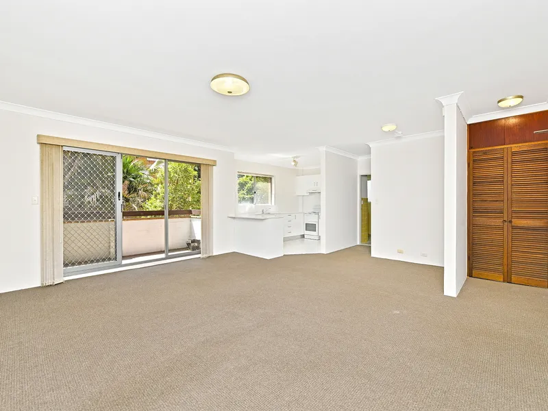 SPACIOUS APARTMENT – GREAT LOCATION