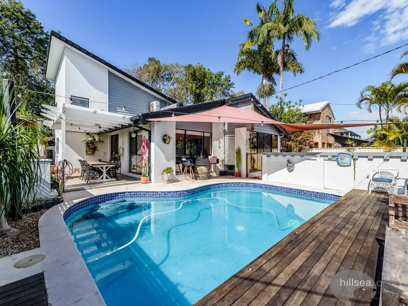 FULLY RENOVATED HOME IN COOMBABAH!!