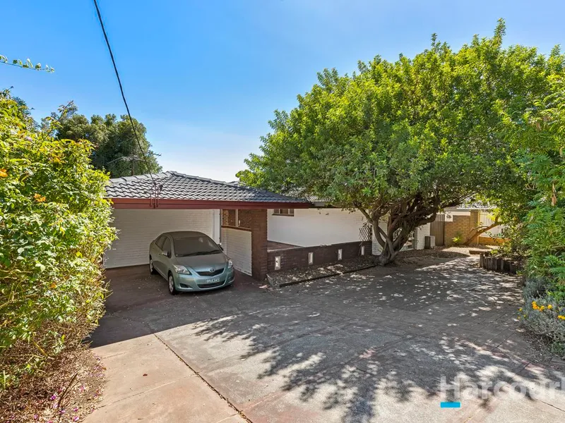 *UNDER OFFER*
