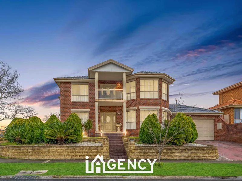 LUXURIOUS LIVING A STROLL FROM YOUR NEEDS!!